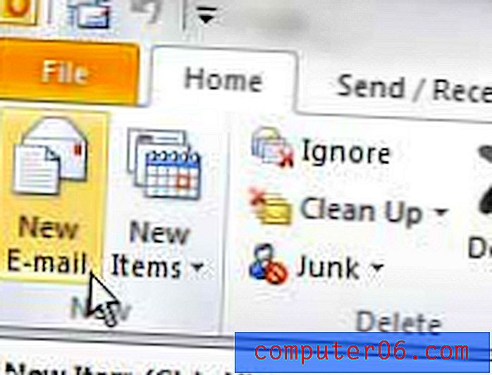 Maza teksta labošana, veidojot e-pastus programmā Outlook 2010